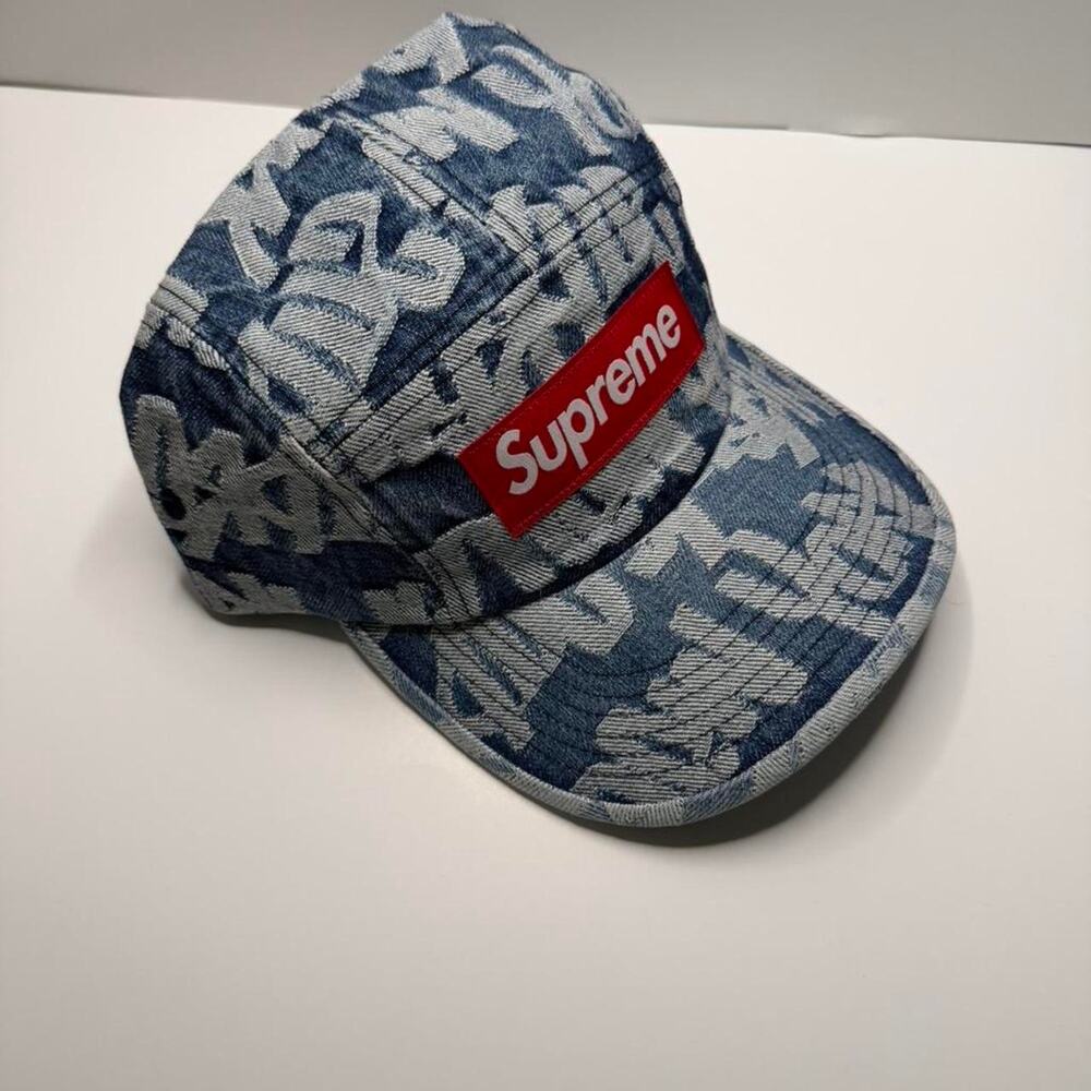 Supreme - Picture 2 of 6